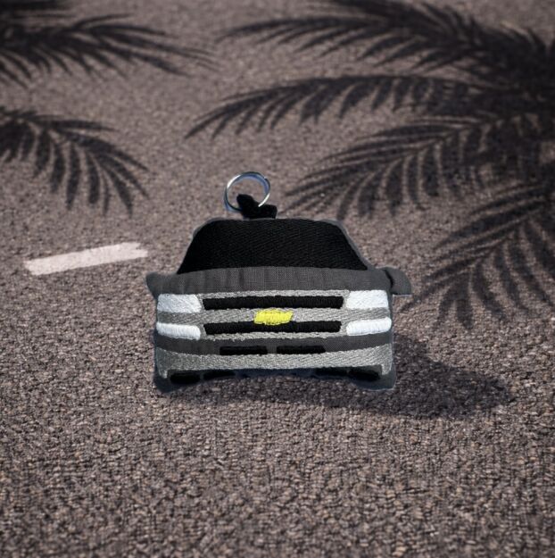 Breloczek Chevrolet Suburban- Dark gray